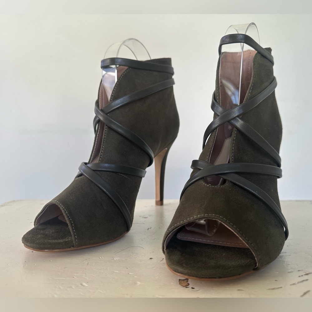 JOURNEE COLLECTION Samara Green Peep Toe Stiletto Booties Women's Size 8